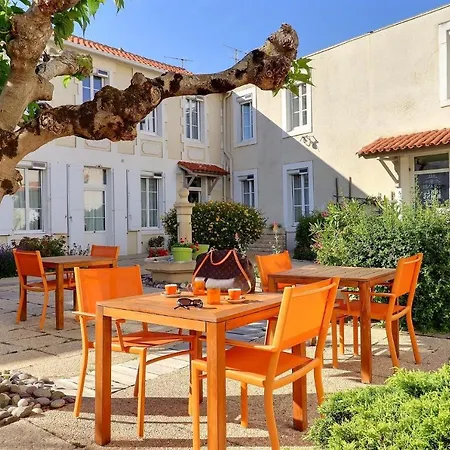 Grand Des Bains Отель 3*