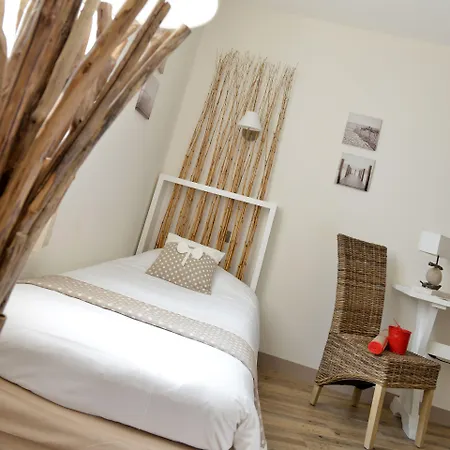 Отель Grand Des Bains 3*