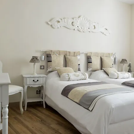 Отель Grand Des Bains