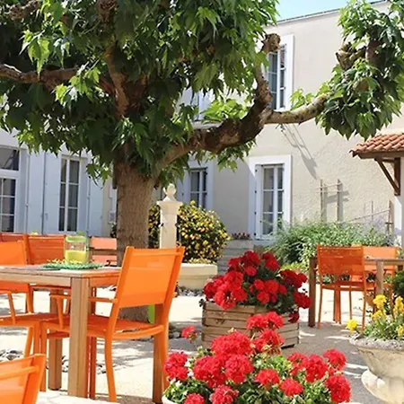 Grand Des Bains 3* 富拉