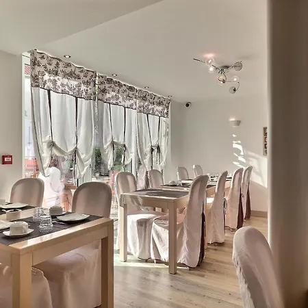 Grand Des Bains 3* 富拉