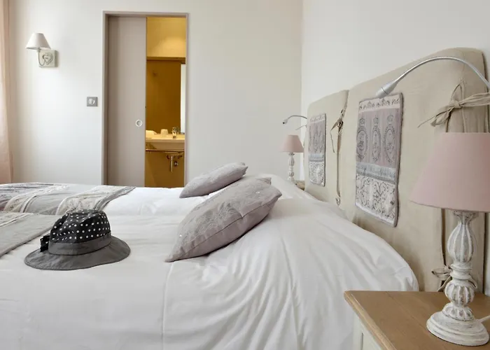 Hotel Grand Des Bains 3*